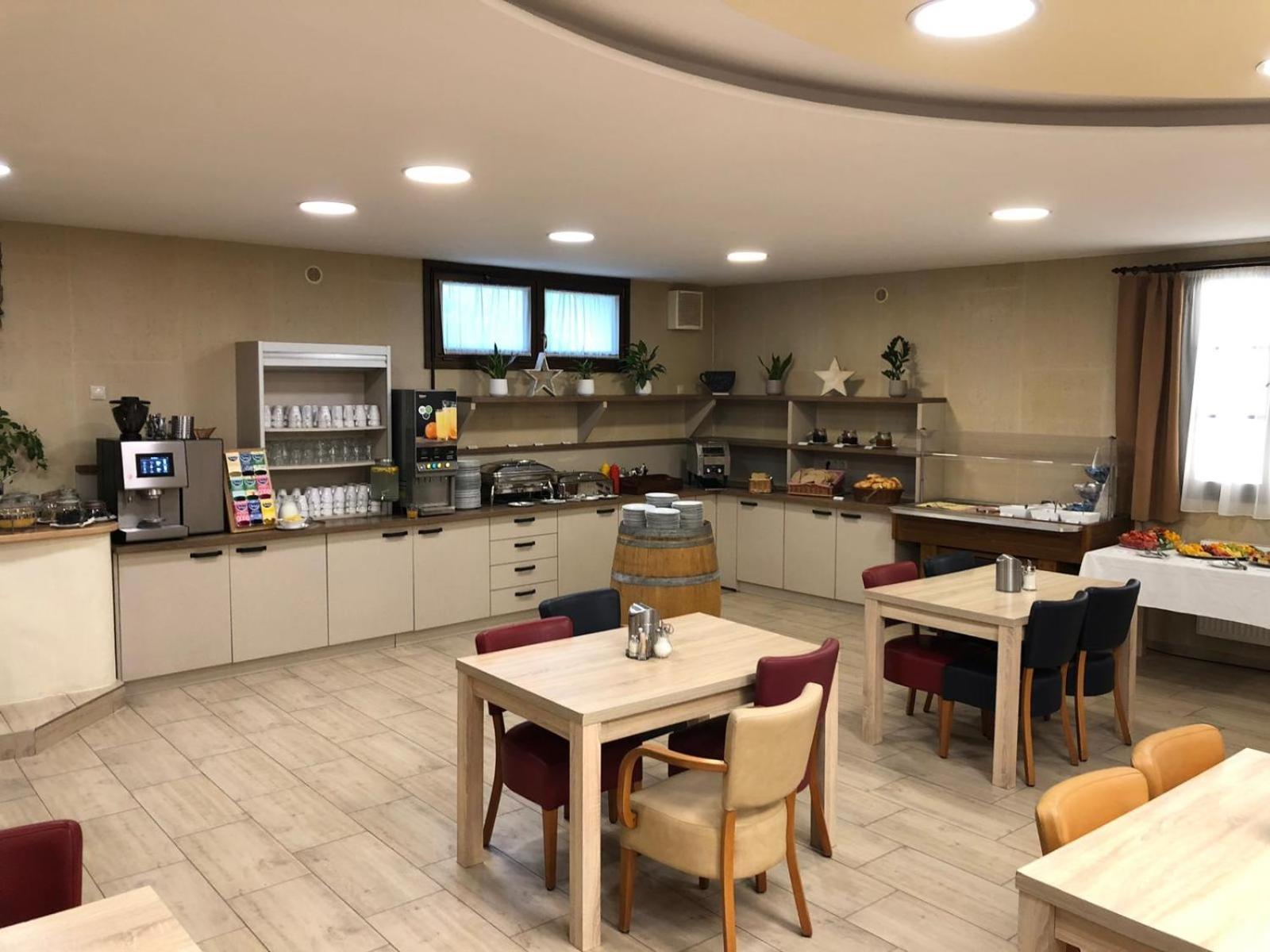 Wellness Hotel Svachovka Mirkovice Luaran gambar