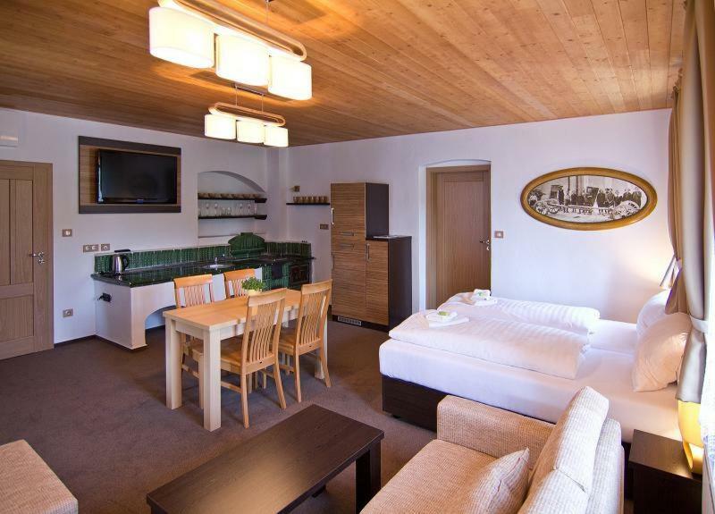 Wellness Hotel Svachovka Mirkovice Luaran gambar